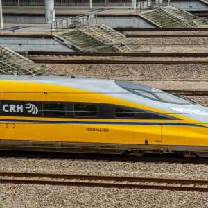 0J773进深圳北站